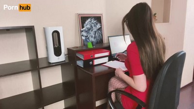 Юрий Михайлович, нарушая этические нормы, вступает в интимную связь с своей замужней секретаршей.